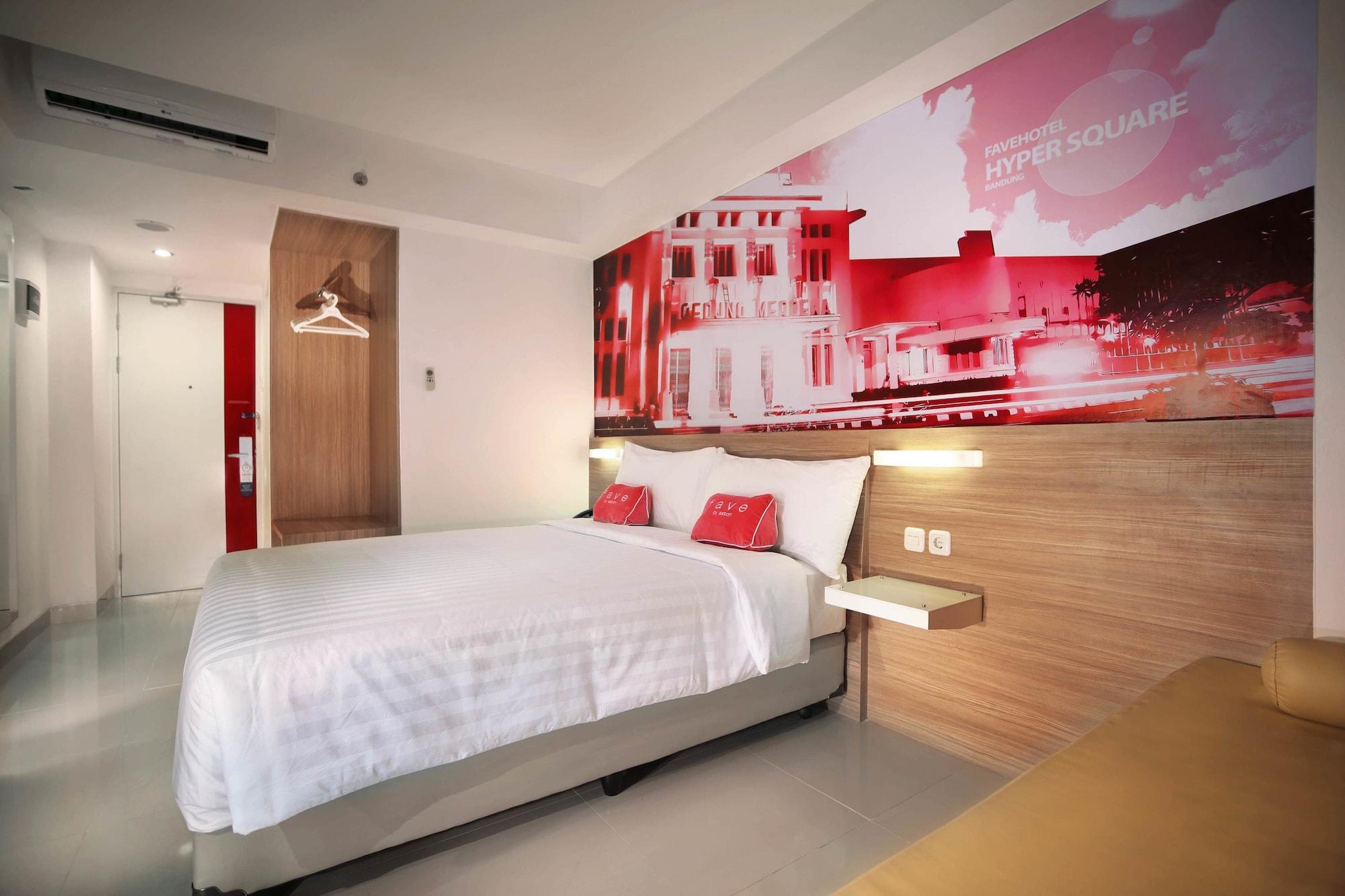 Favehotel Hyper Square Hotel 3*