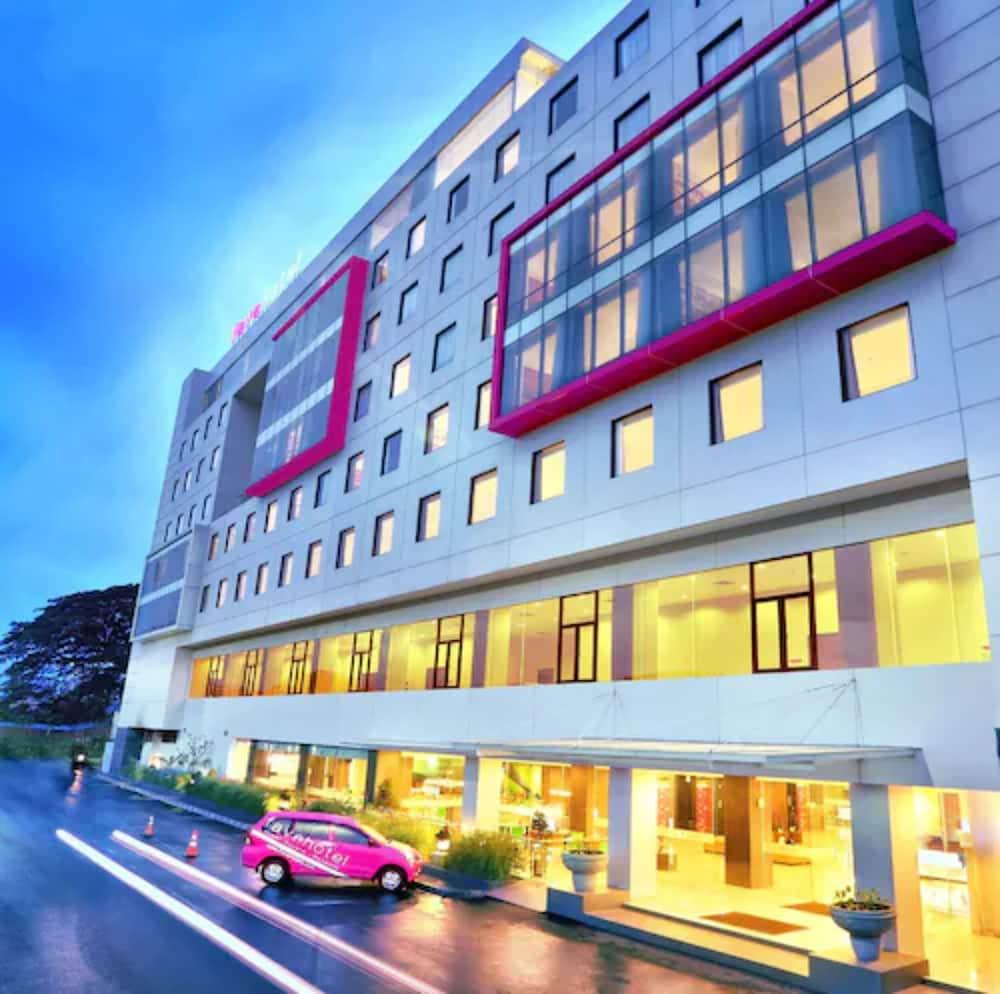 Favehotel Hyper Square Hotel 3*